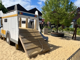Fotos vom Spielplatz auf dem Marktplatz in Wietmarschen 06.05.2025