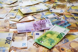 Geld Scheine.jpg