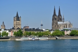 cologne-1281065_1280.jpg